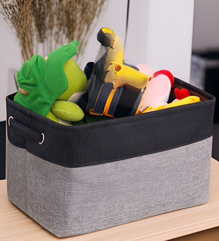 옷장 정리에 적합한 심플 수납함