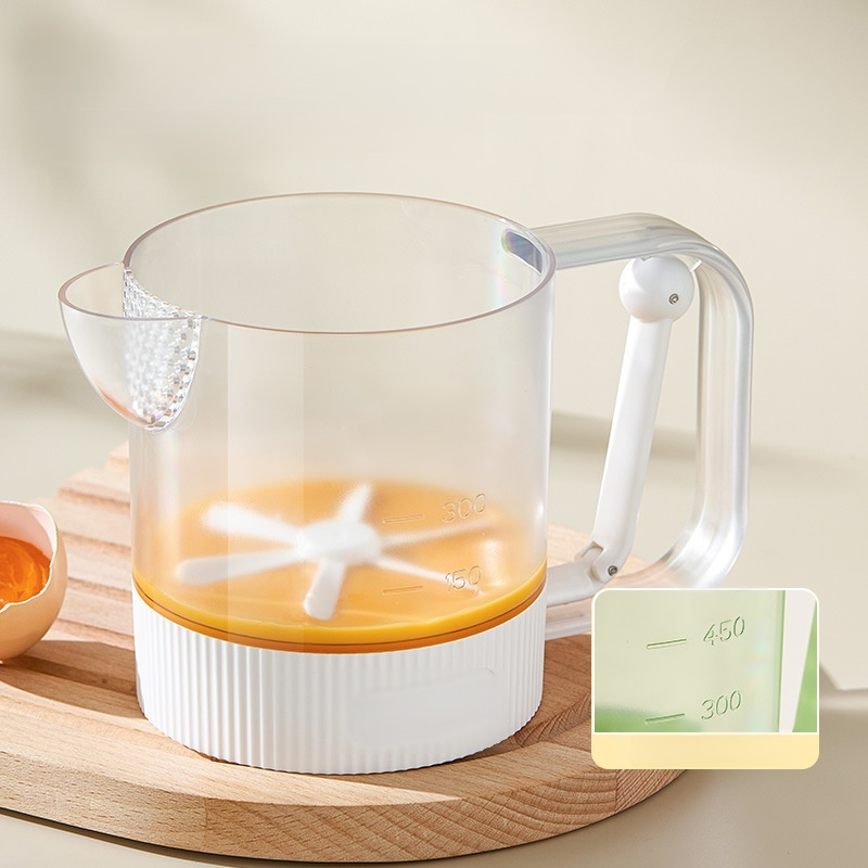 Semi-automatic egg beater