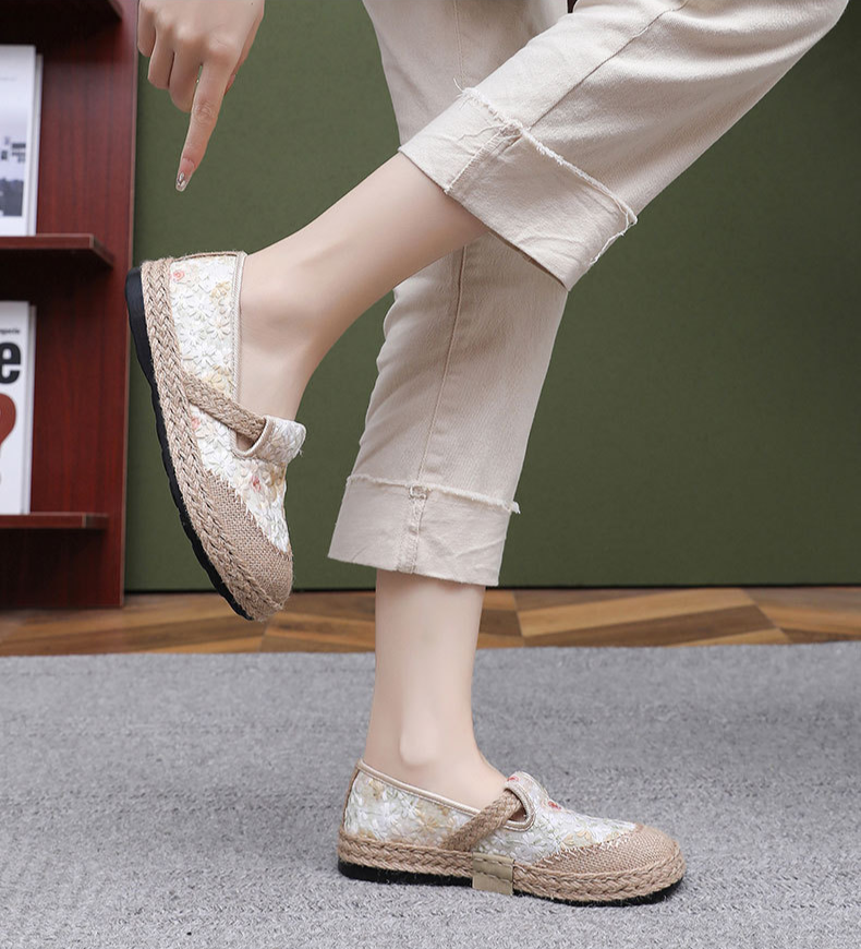 通気性抜群のカジュアル母靴横からの写真