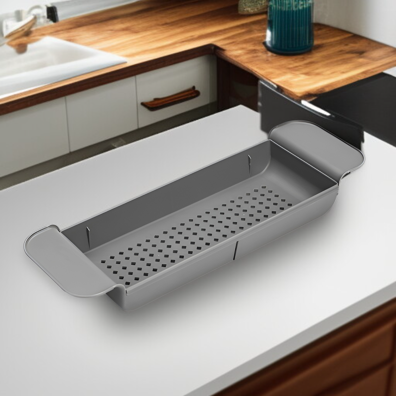 Abtropfgestell für Geschirr und Besteck in der Küche