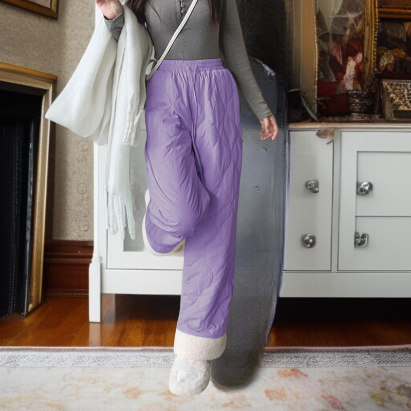 도톰한 기모 소재의 여성 겨울 바지