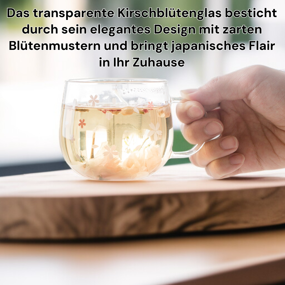 Transparentes Kirschblütenglas