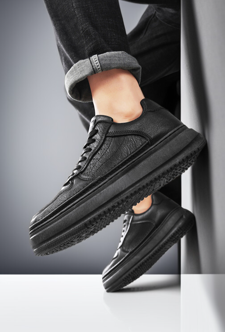 身長アップ効果のある厚底スニーカー