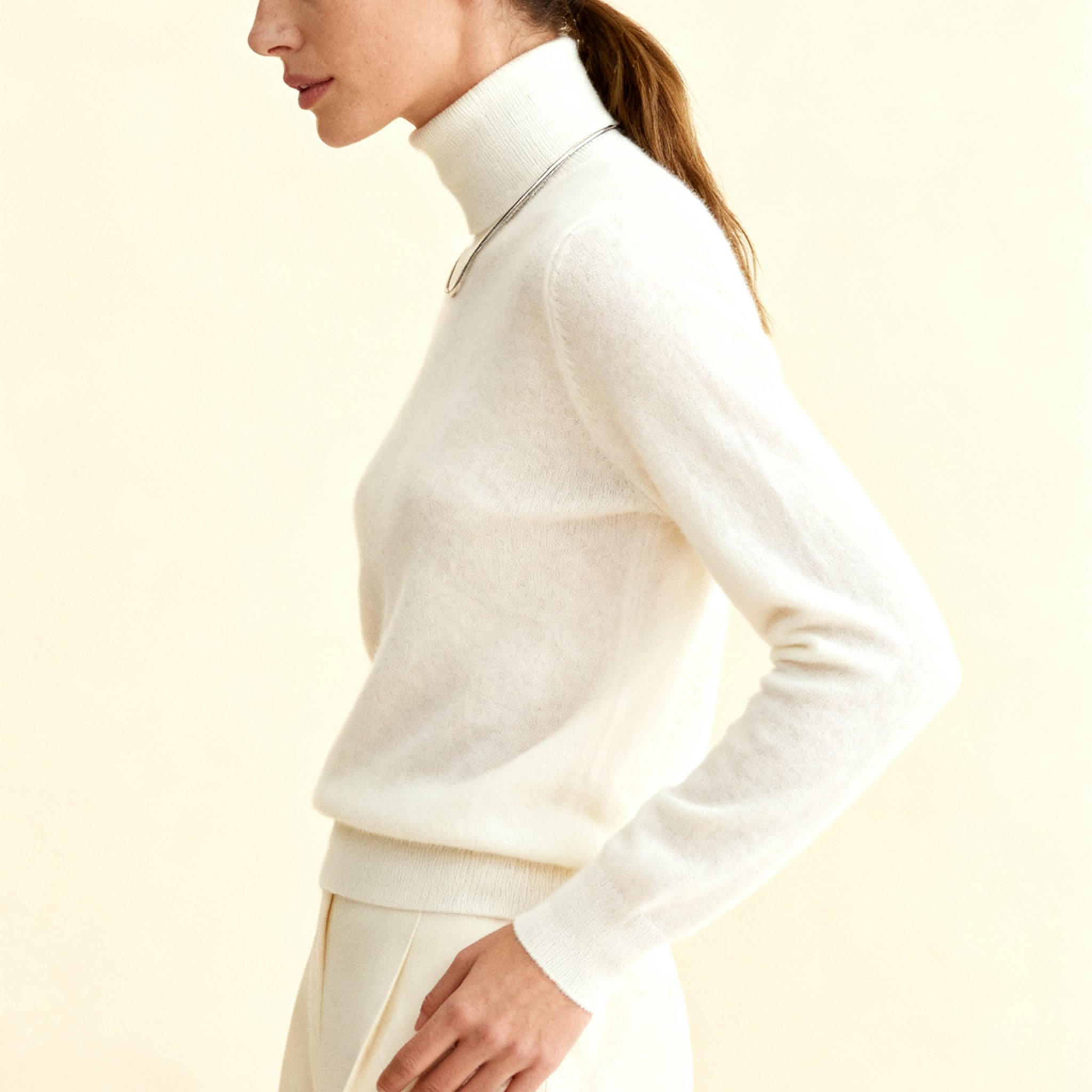 화이트 하이넥 이너 티셔츠