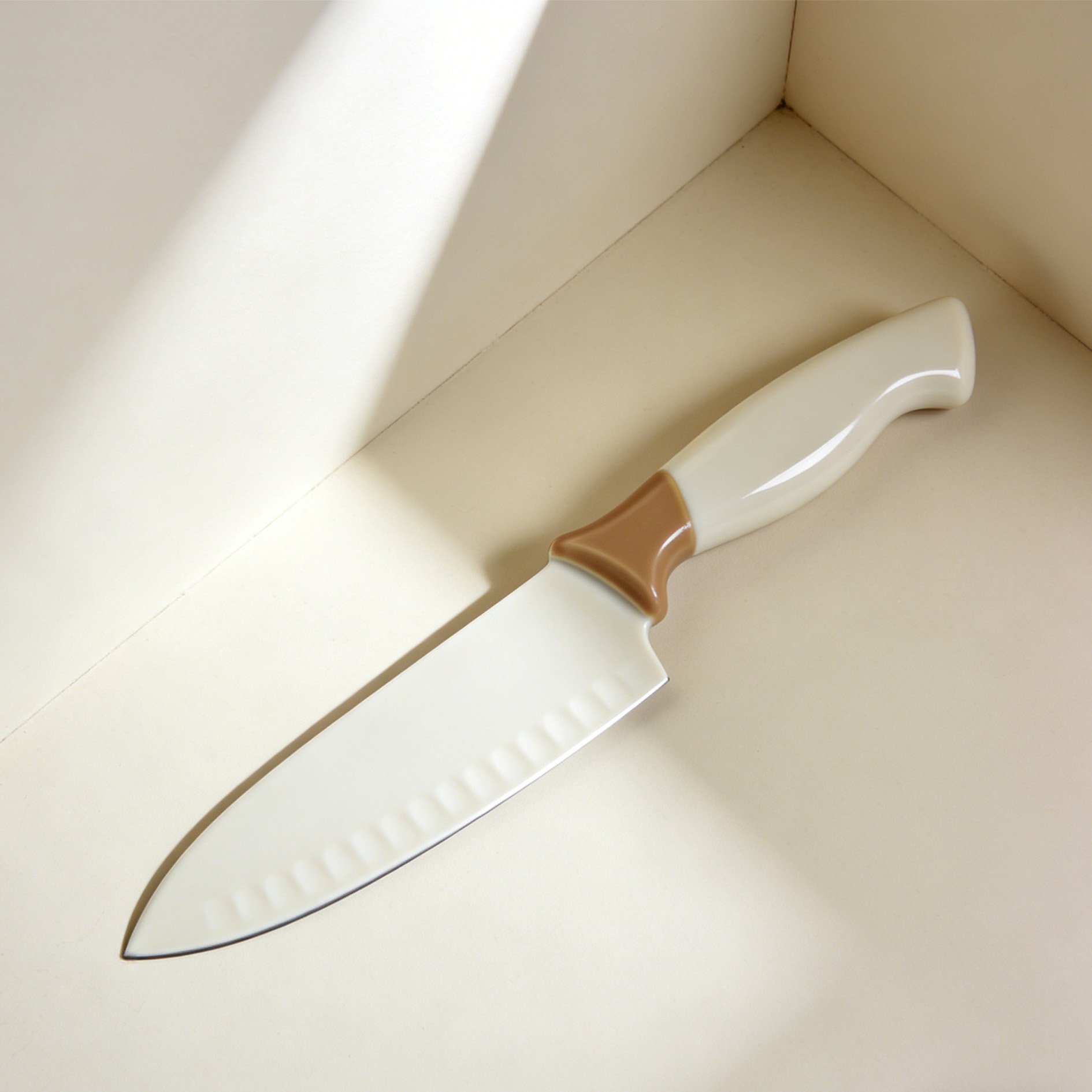 持ちやすいハンドルのフルーツナイフ