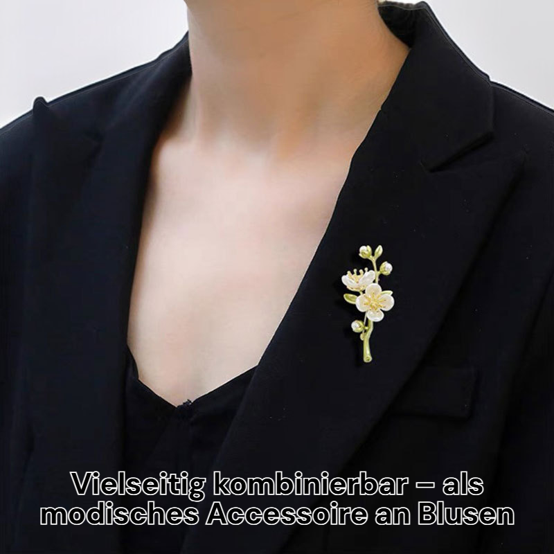 Vintage Brosche mit grünem Jasmin