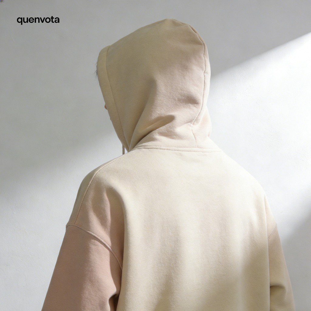 후드티 뒷모습 디테일 사진