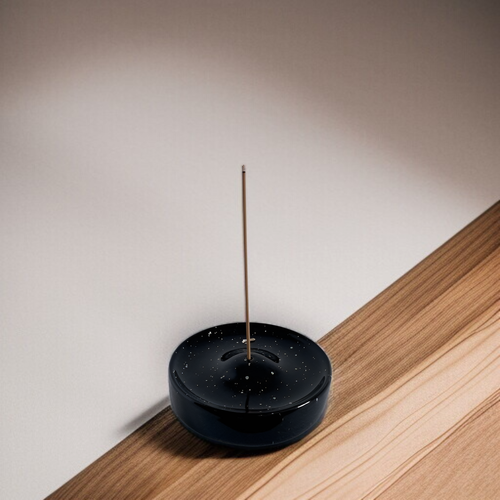 高級感溢れる墨かけ陶磁器香挿の使用例