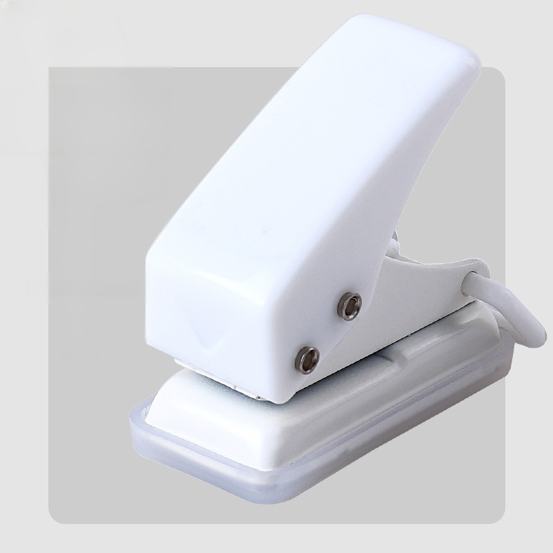 Small manual hole punch