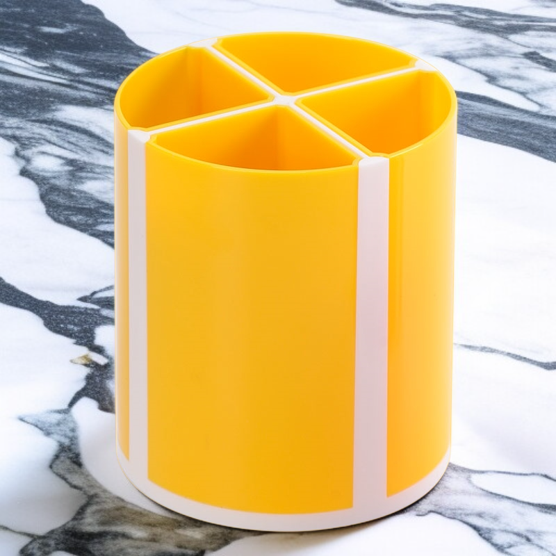 تخزين وترتيب الأقلام على المكتب