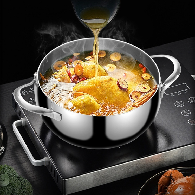 Poêle à pomme en inox épais compatible à la fois IH et feu direct