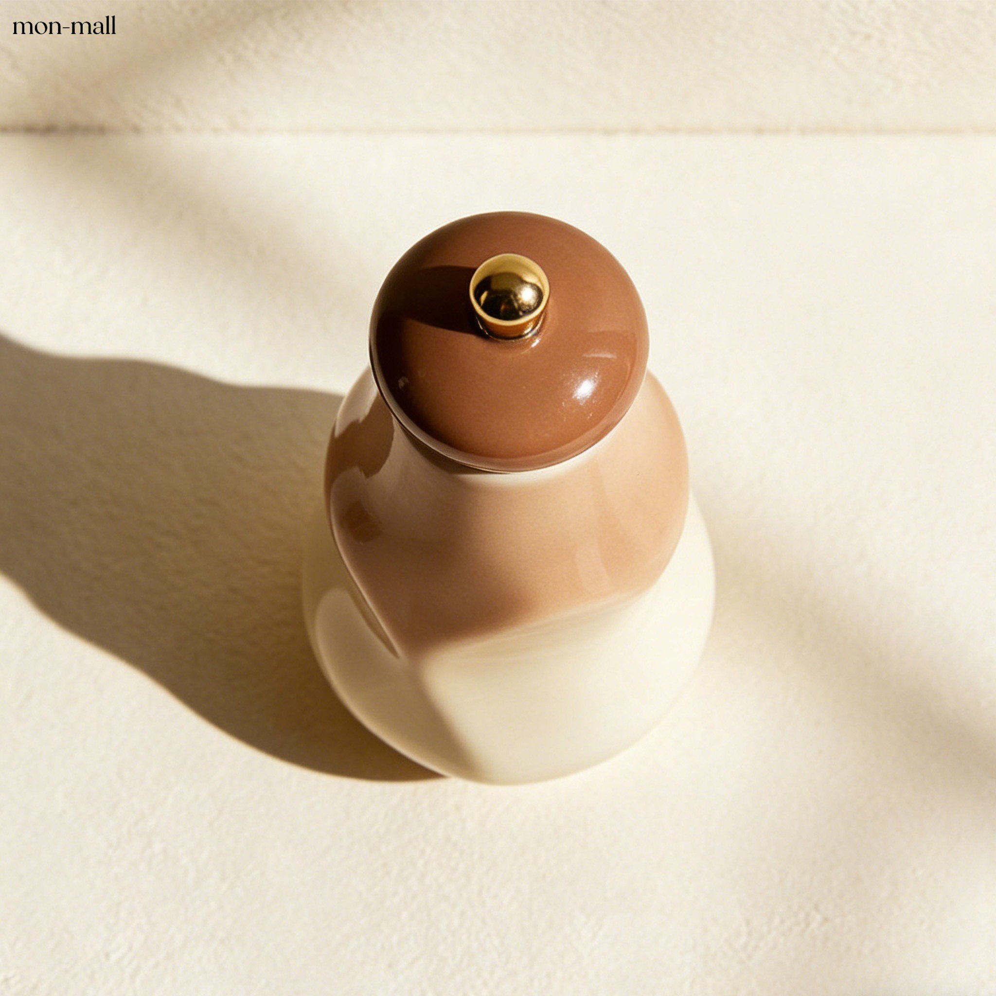 Ceramic sealed seasoning bottle