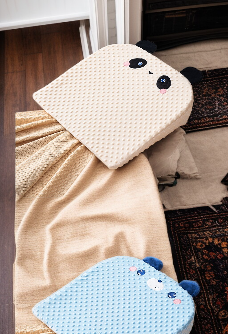 Soft anti-reflux pillow for infants
