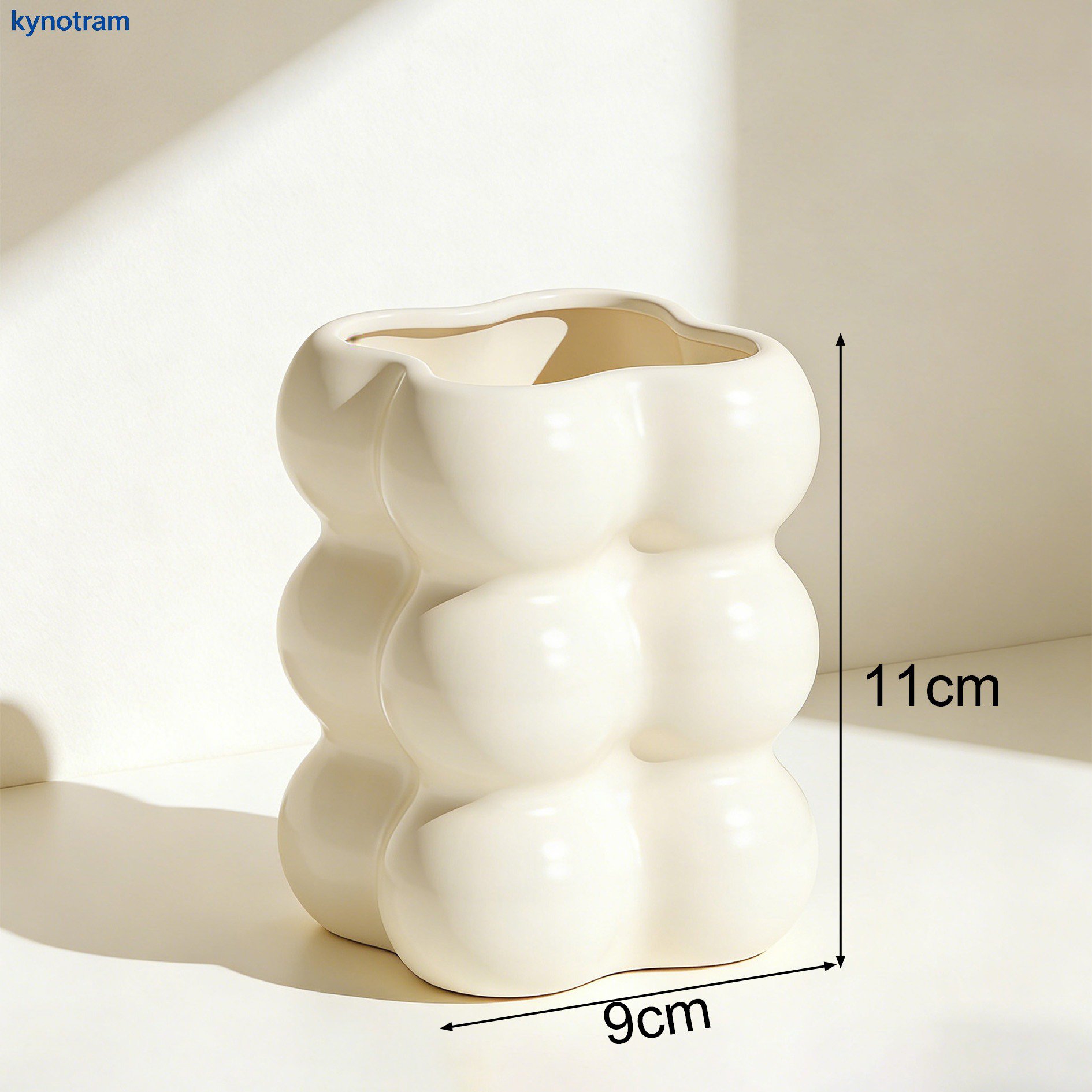 Set of 5 stylish pen holders for desk organization