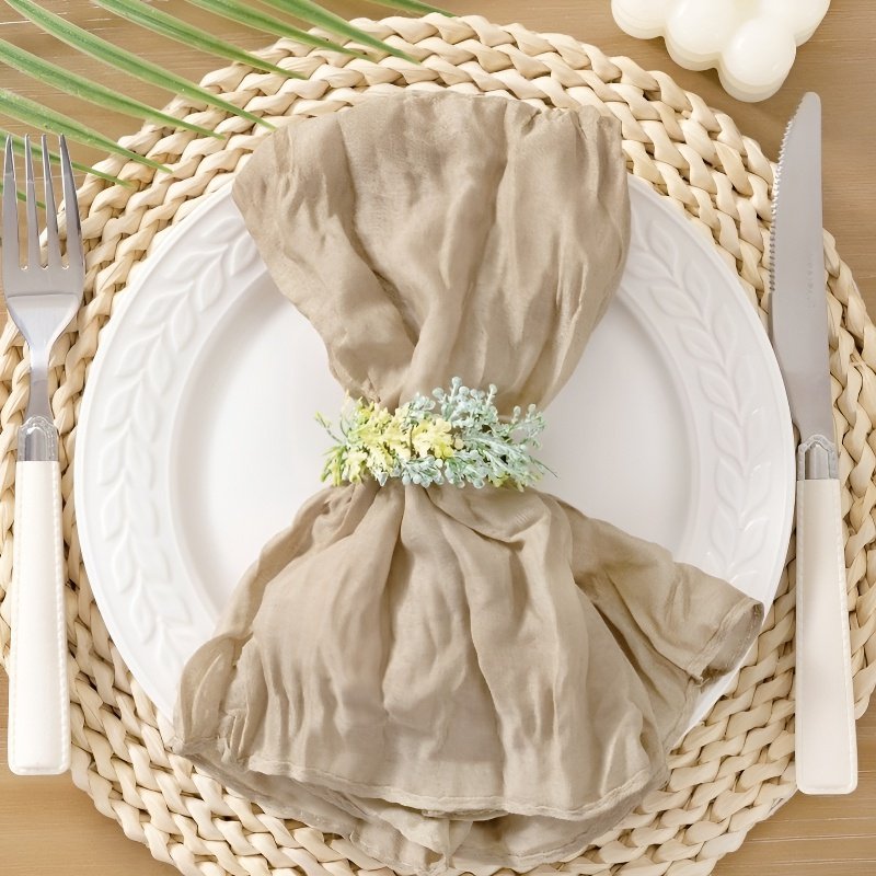 Square crepe placemats