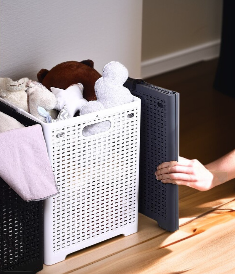 Portable car storage box with sturdy handles