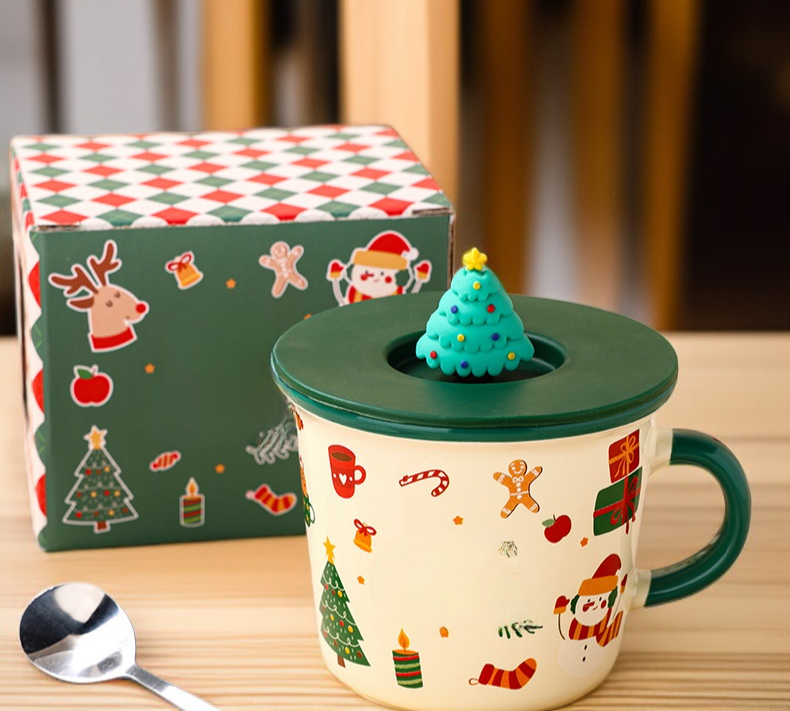 聖誕馬克杯與勺子組合展示