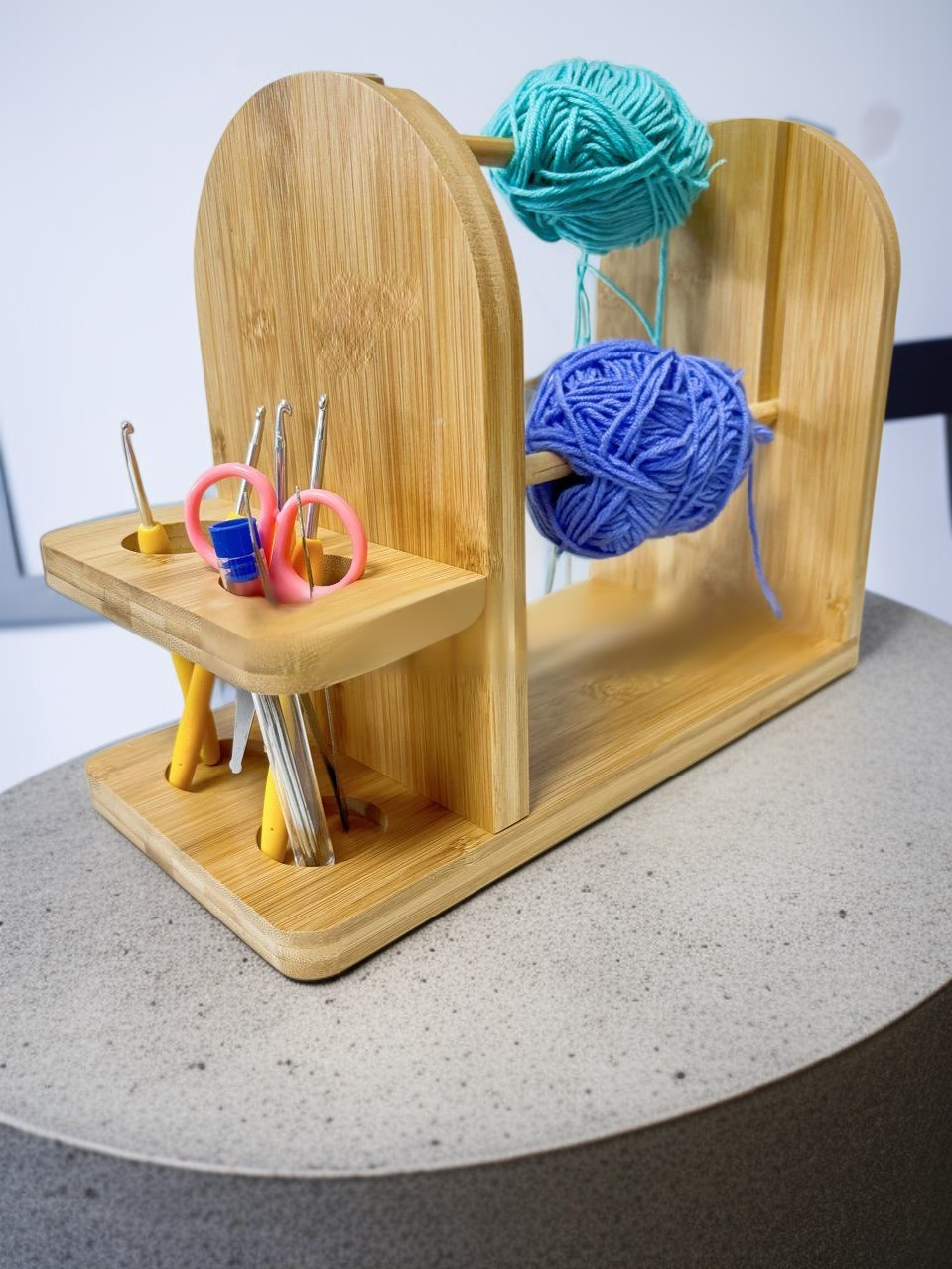 수공예 작업을 위한 원목 실꽂이