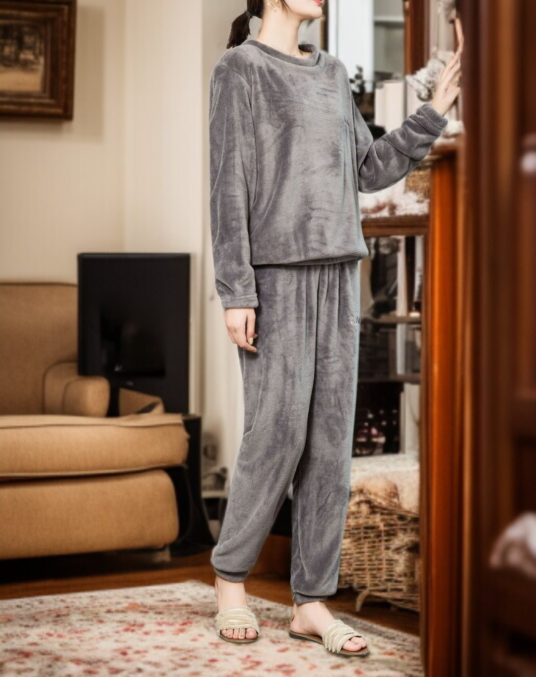 여성 겨울 파자마 세트 착용 샷