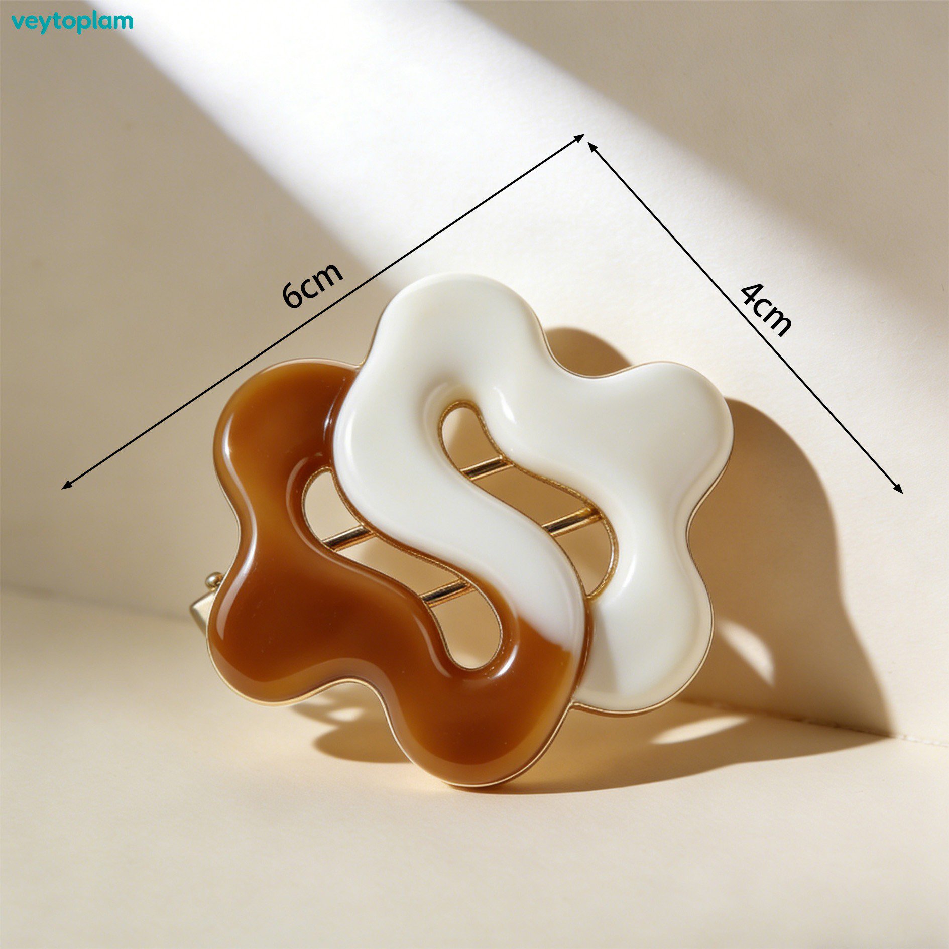 Klassische Vintage-Brosche für Damen