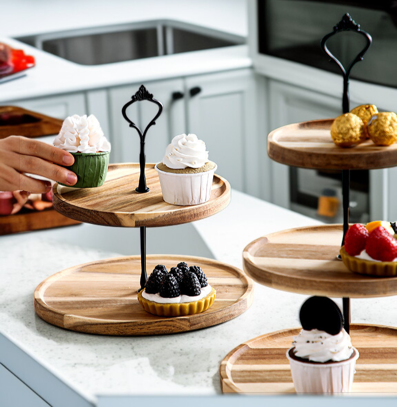 고급스러운 골드 디저트 트레이 디테일