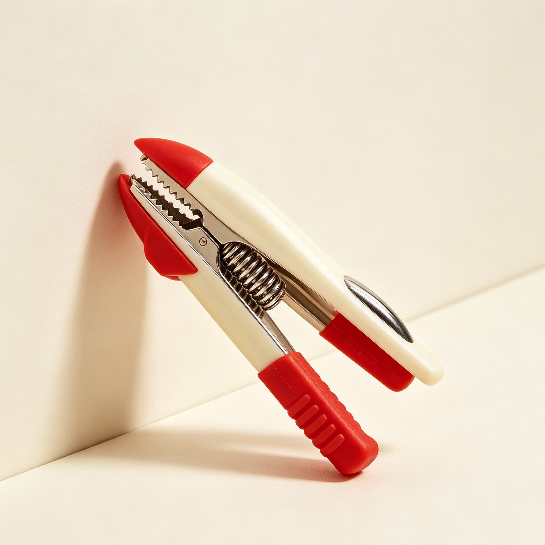 Color-blocked silicone and stainless steel food clips