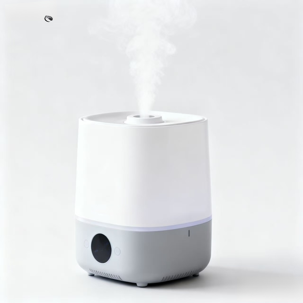 침실에 놓인 저소음 항균 가습기 모습