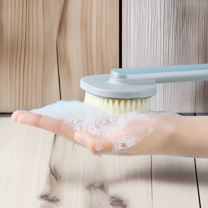 Durable and comfortable back scrubber for daily use