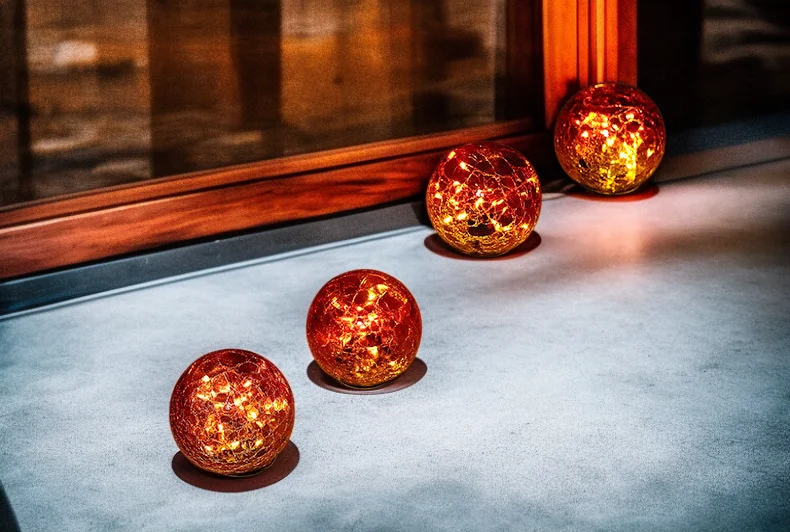 따뜻한 분위기를 연출하는 그라데이션 램프