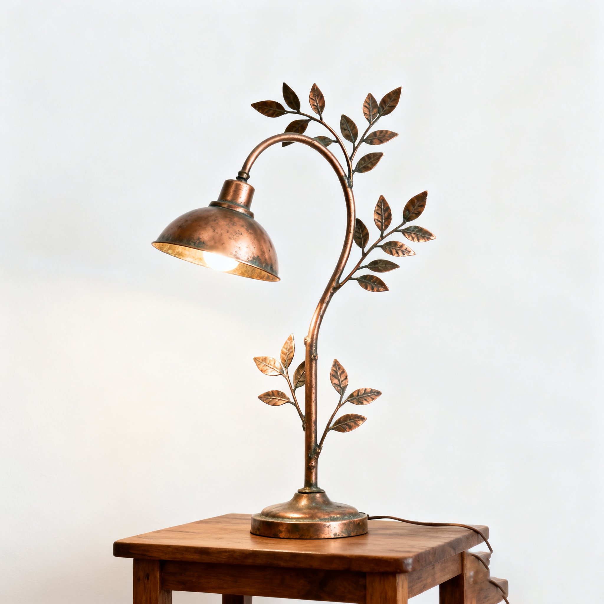 고급스러운 디자인의 빈티지 테이블 조명