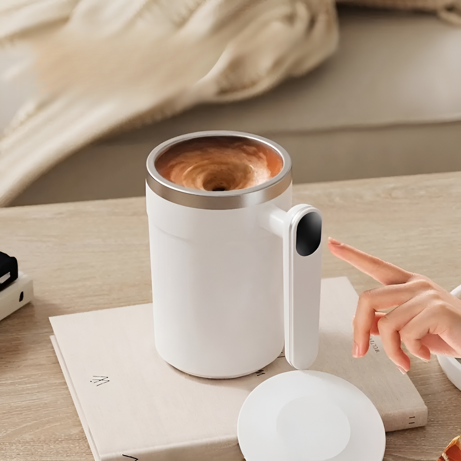 Temperature Measuring Automatic Blending Coffee Cup
