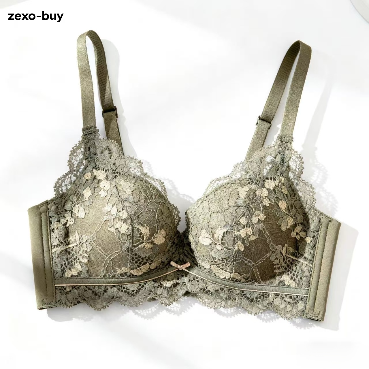 고급 레이스 디테일의 프렌치 브라 클로즈업