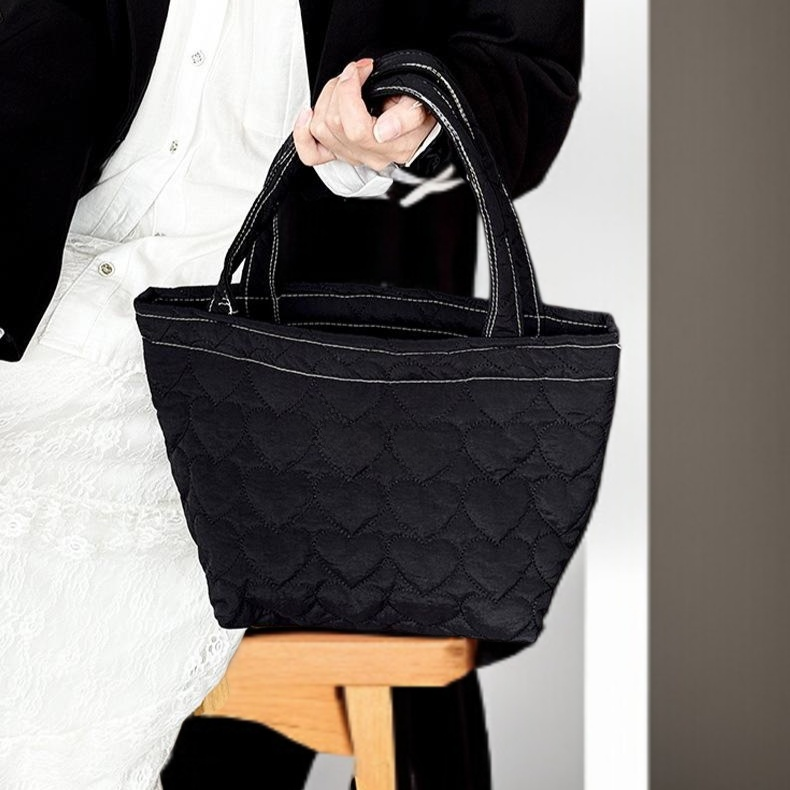 도시락 꾸러미 보온 기능 클로즈업