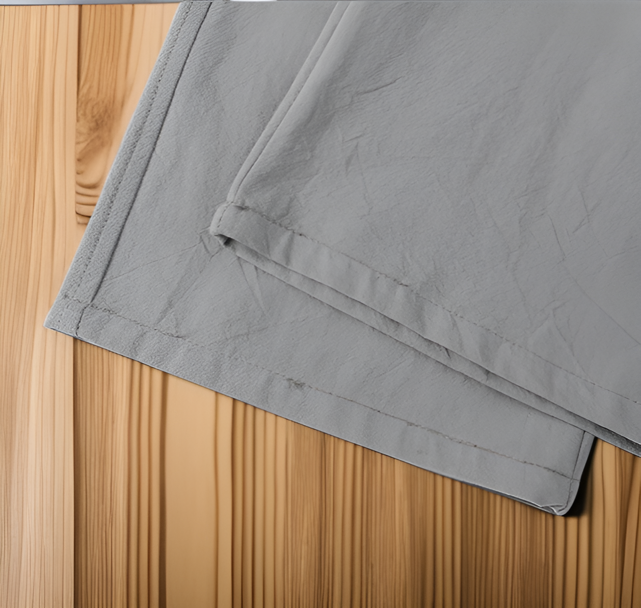 ルーズストレートレッグパンツのディテールアップ