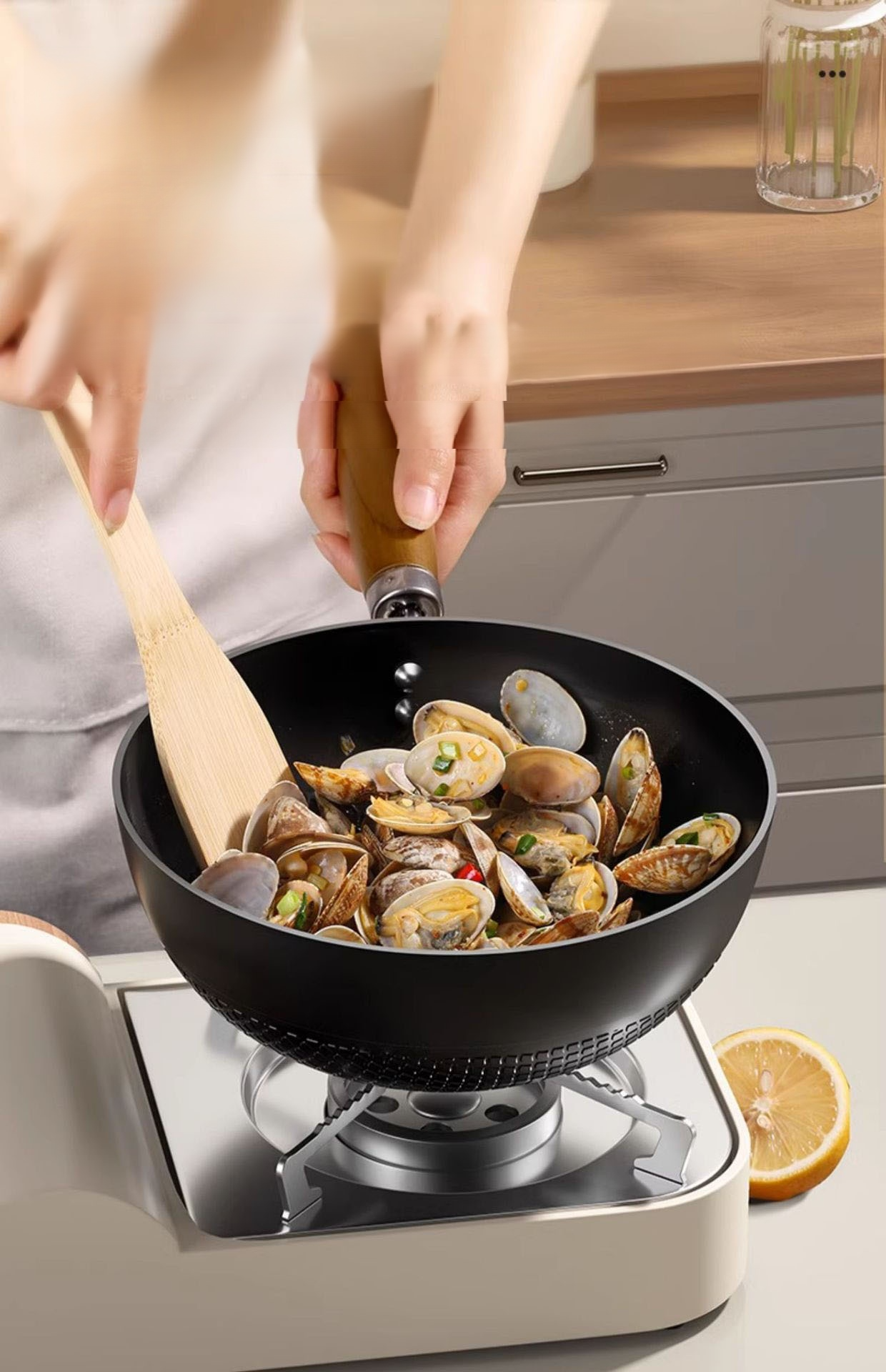 세련된 가마솥 프라이팬 외관