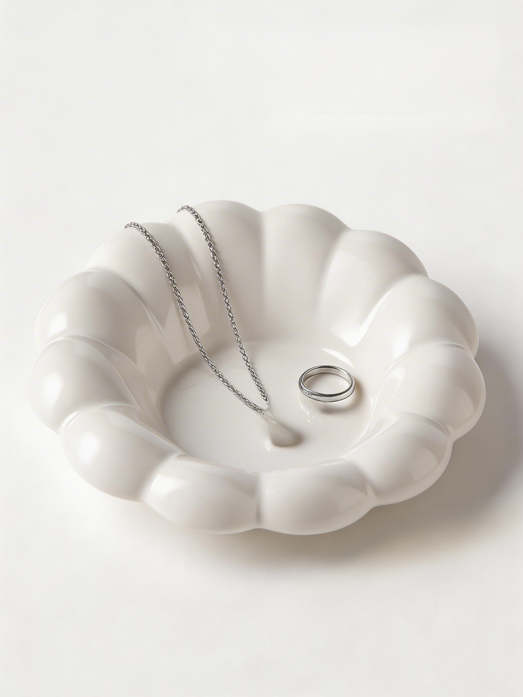 キッチンで使える多用途セラミックトレイ