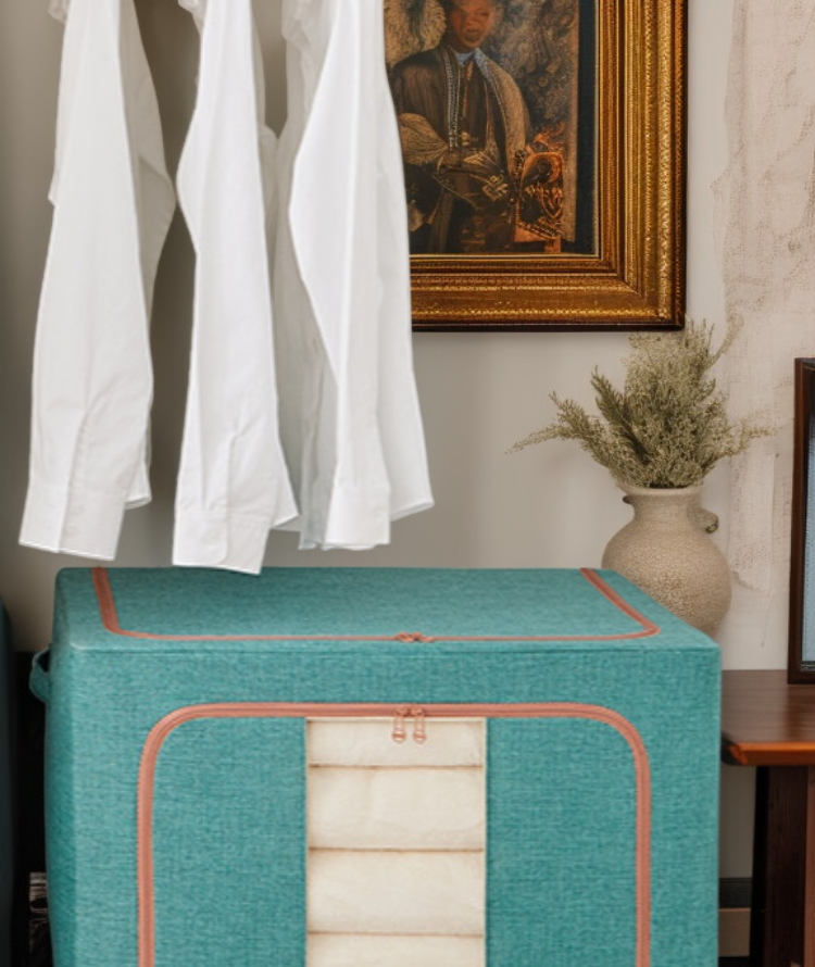 투명 디자인으로 내용물 확인 가능한 수납함