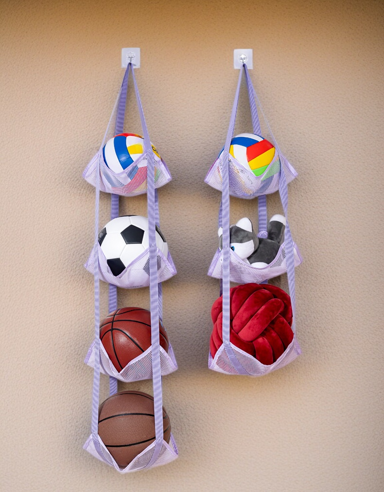 Heavy-duty mesh hanging bag for gym and home use