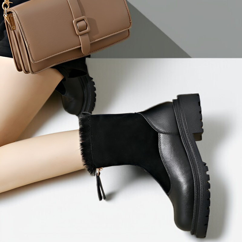 따뜻한 기모 안감이 있는 여성 부츠