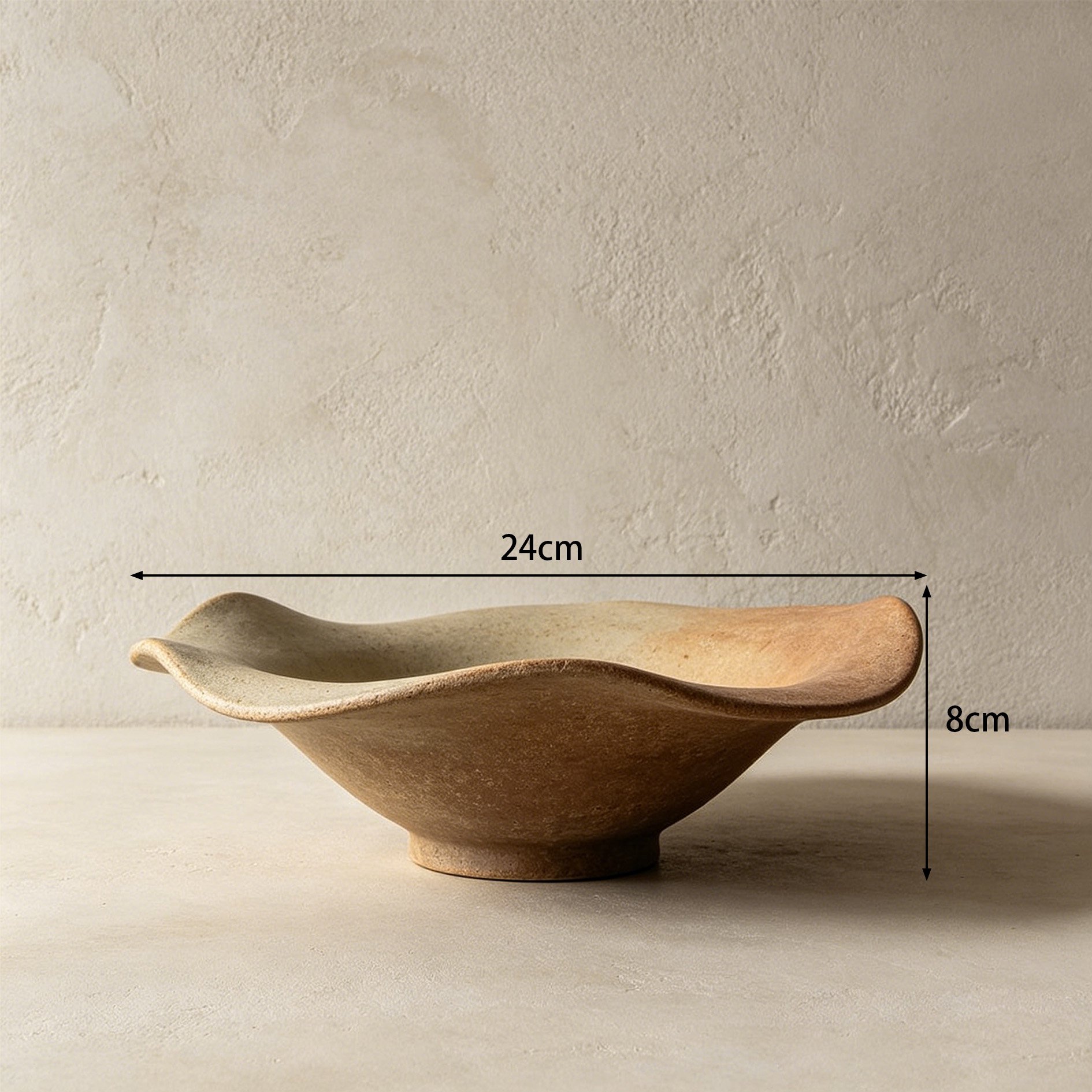 Duo de coupes à fruits design sur une table
