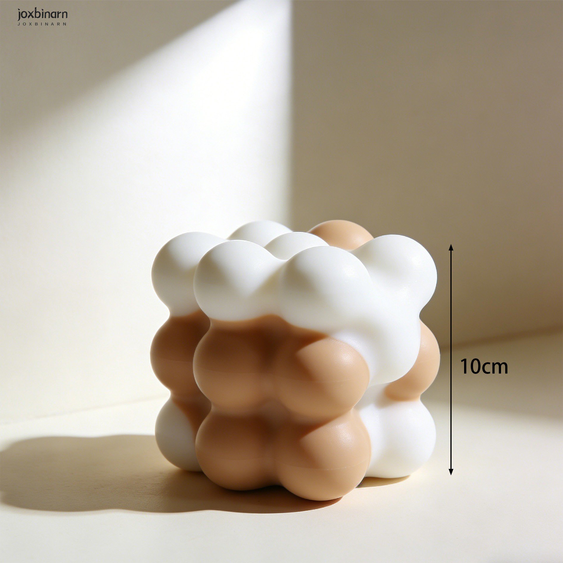 シリコン素材の柔軟性を示す拡大画像