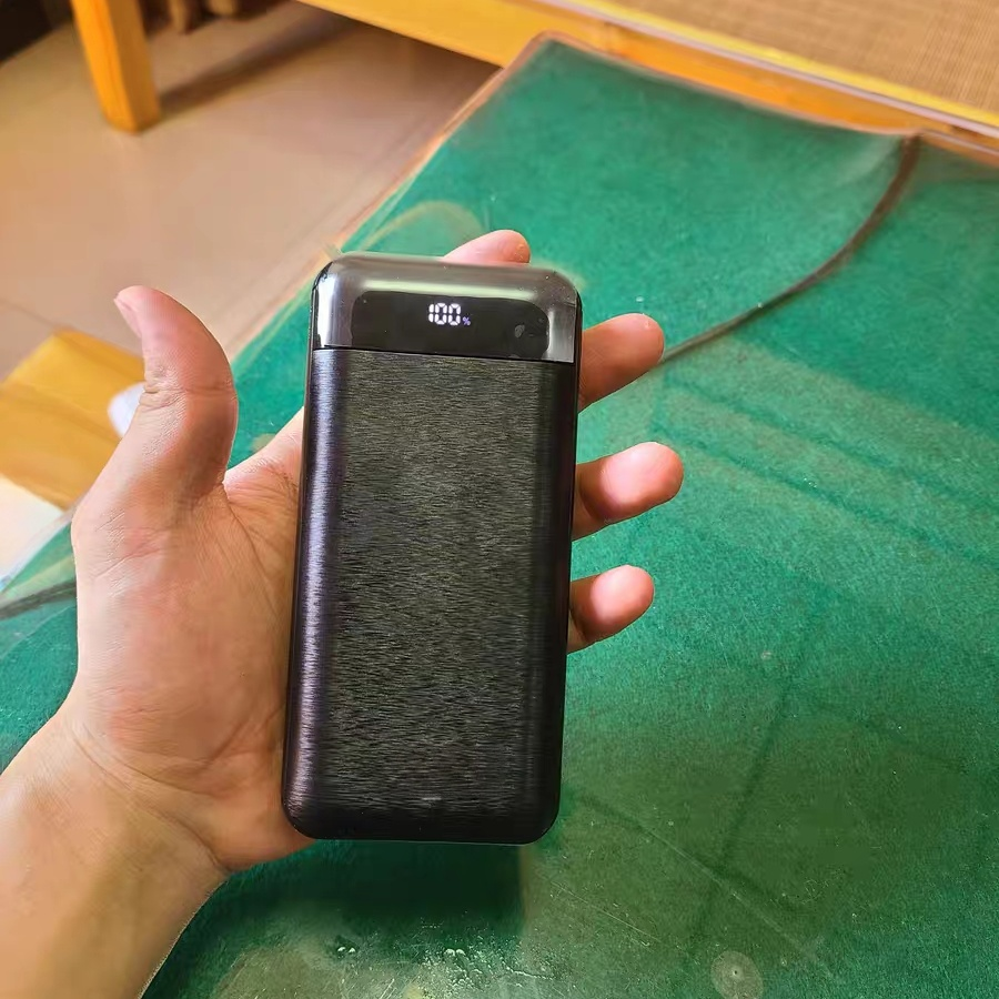 Přenosná powerbanka s lithiovou baterií