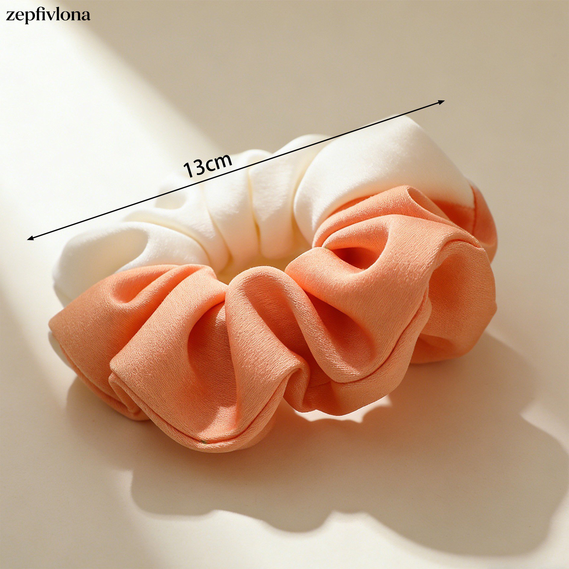 おしゃれなシュシュを使ったヘアアレンジ例