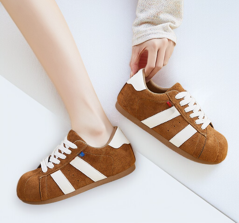 راحة وأناقة مع أحذية كاجوال مستديرة من الأمام