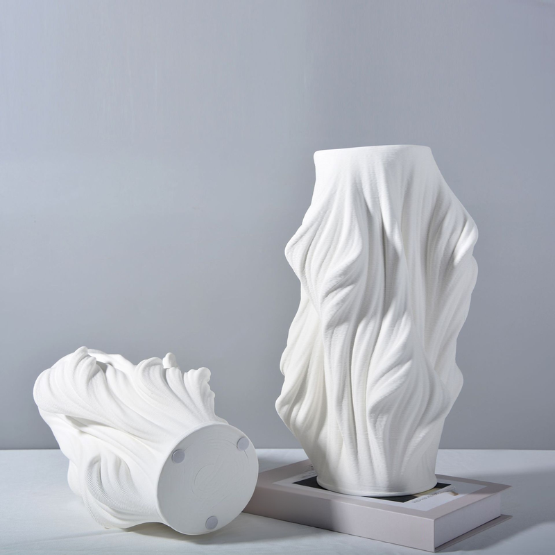 Moderne minimalistische 3D-gedruckte Keramik-Kunstwerke