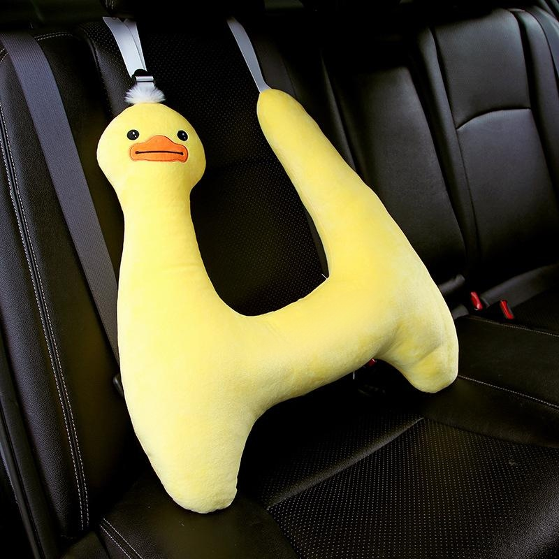 Car sleeping essential: car pillow, long-distance bus seatbelt, rear passenger neck support pillow.