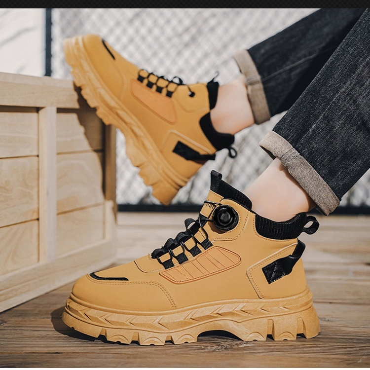 秋のレトロなノータイマーチンブーツ