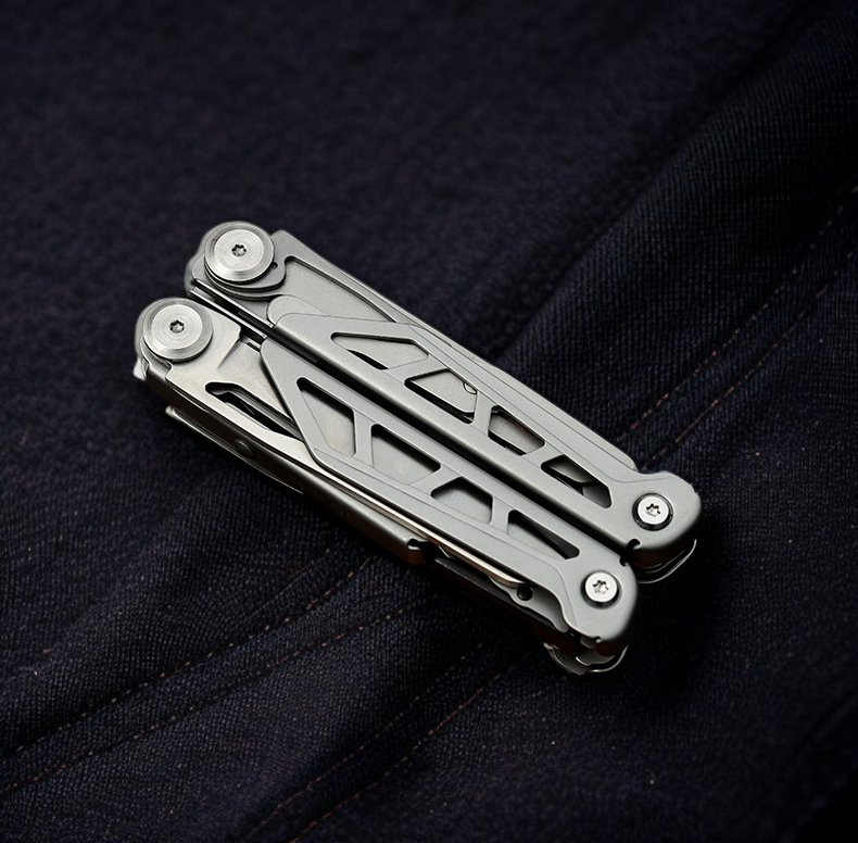 携帯用緊急タクティカルプライヤー 多機能折りたたみナイフ＆ハサミツール キャンプ用品 エマージェンシー・プライヤー