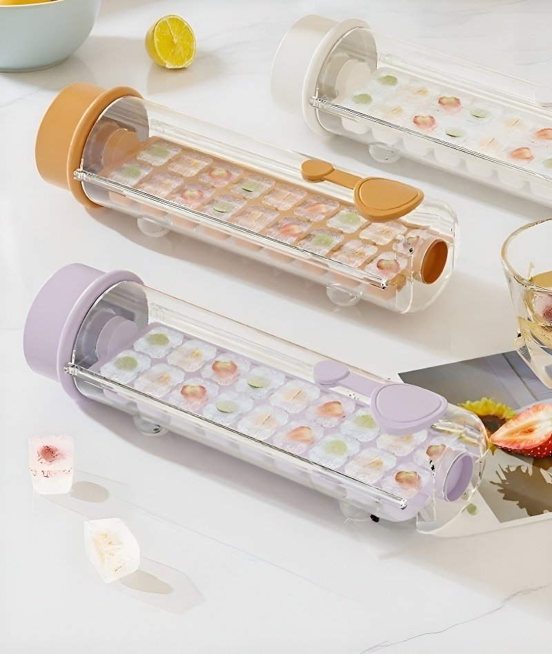 冷凍庫に収納できる蓋付き製氷皿