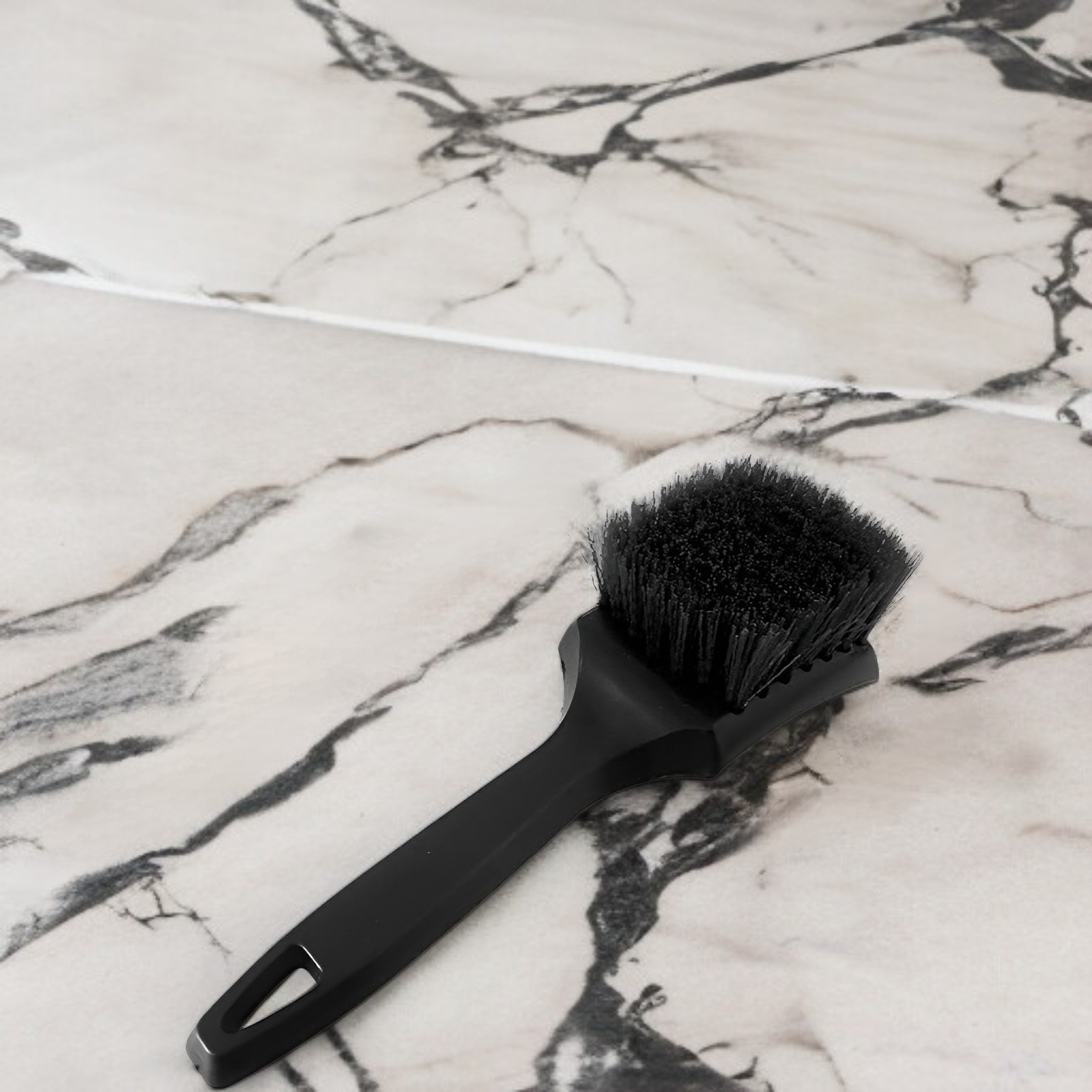 使いやすい持ち手の多機能クリーニングブラシ